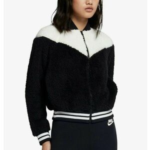 ✔️NWT✔️ NIKE Sportswear Sherpa Windrunner Jacket